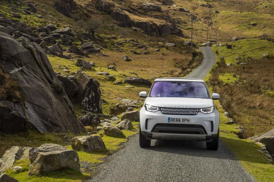  Land Rover Discovery HSE Td6 2017 года  (UK) (фото 18 из 40)